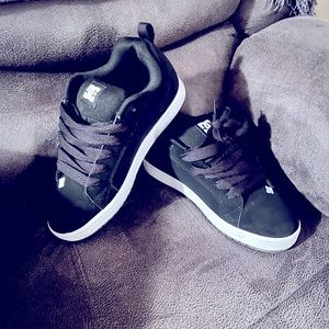 NWOT DC Court Graffix Mens Skate Shoes